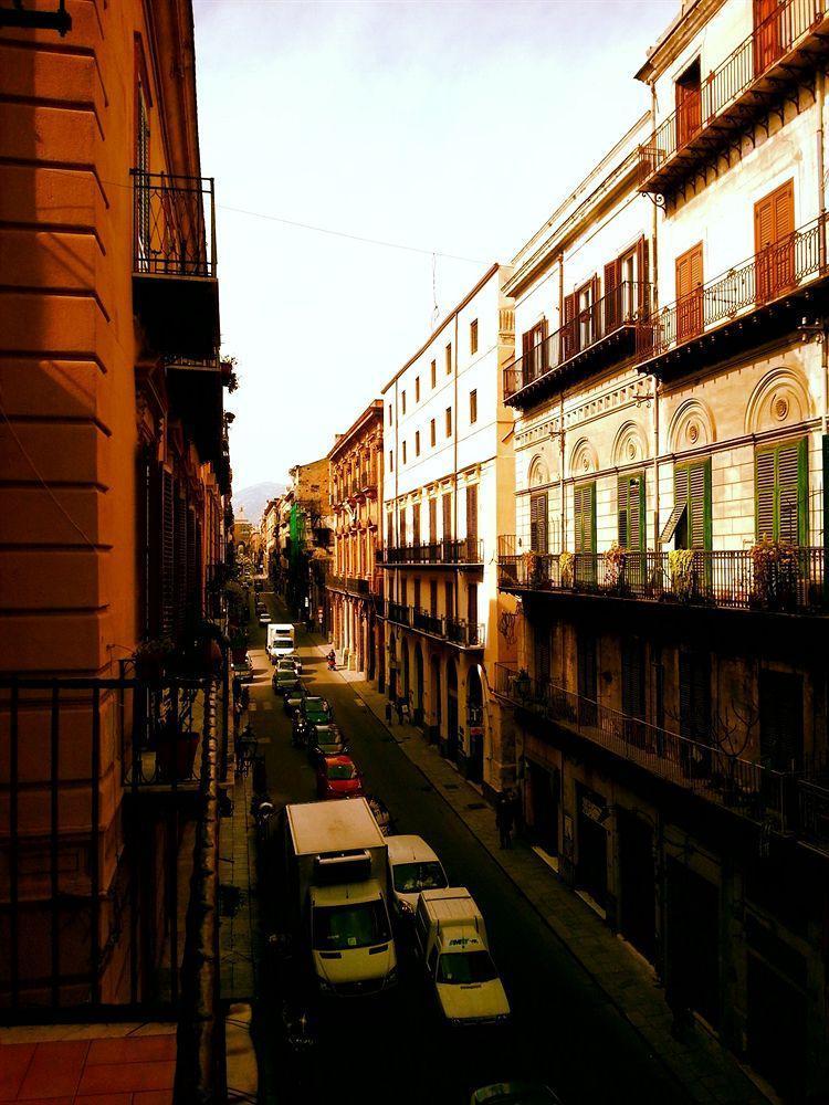 Hotel Regina Palermo Bagian luar foto