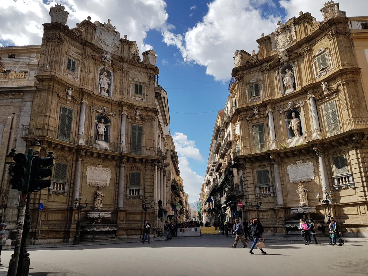Hotel Regina Palermo Bagian luar foto